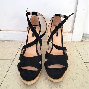 Sandales à talons compensées